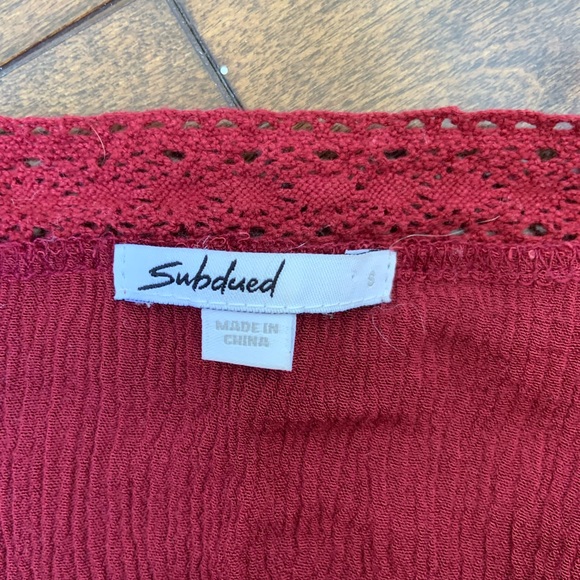 Subdued cropped red tank top (size S) - Picture 3 of 5